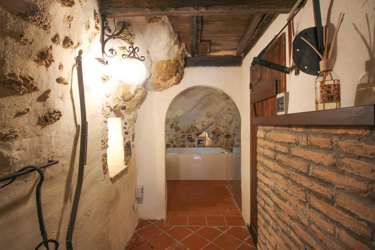 Santo'S House Luxury - Idromassaggio E Doccia Emozionale Villa Santo Stefano Di Sessanio Eksteriør billede